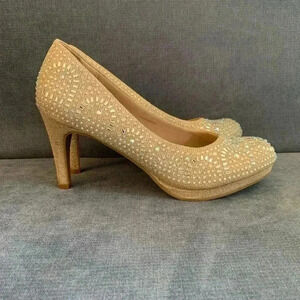 Woman’s Silver Slipper Cream Jeweled Bedazzled Wedding Formal Heels Size 9.5